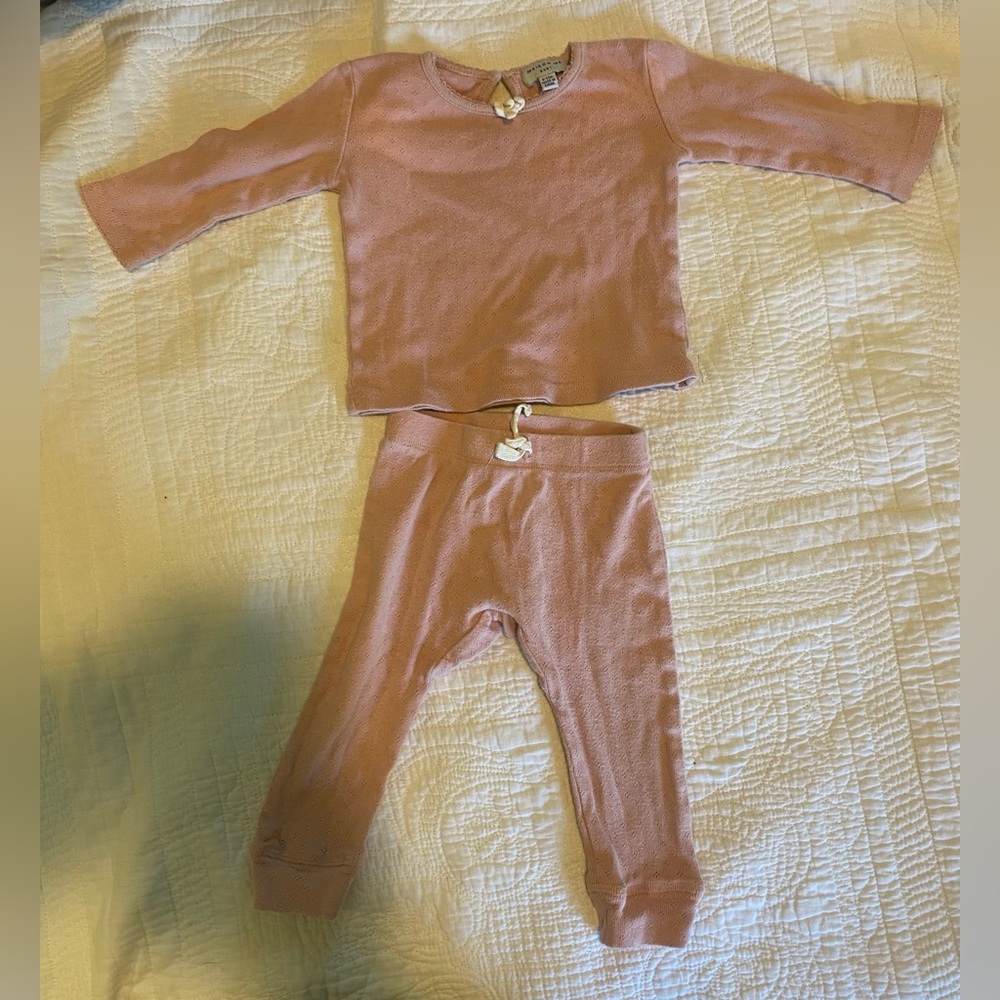 NWOT Maison Me Set 2pc Long Sleeves Top and Pants Size: 6-12M